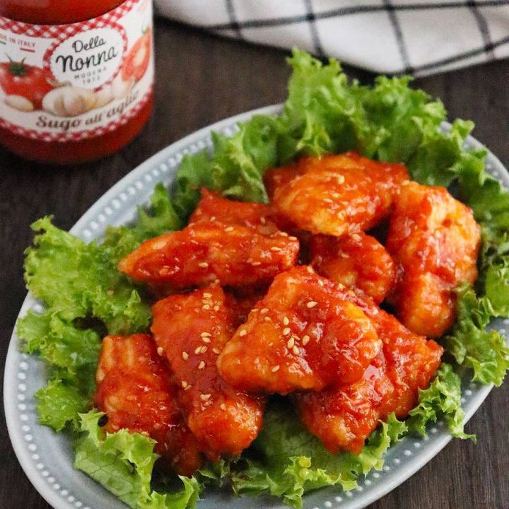 韓国で定番のヤンニョムチキン